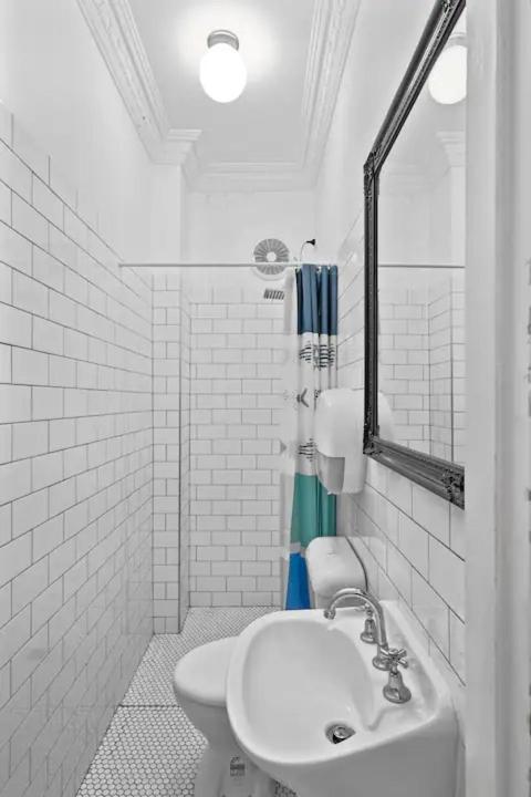 Venus By The Harbour Budget Hotel Sydney Exterior foto
